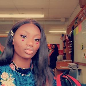 Meet your Posher, Davida